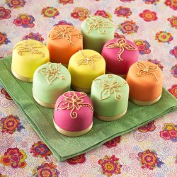 Colored mini cakes