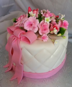 Mothers day cake with flowers
