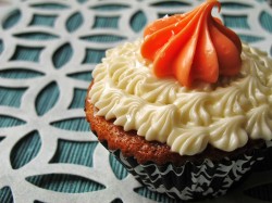 Pretty carrot cake cupcake