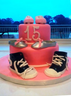 Quinceanera cakes with shoes
