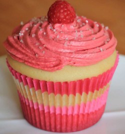 Vanilla cupcakes with raspberry frosting