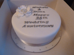 Anniversary cake – silver wedding