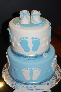 Baby shower cake with feets