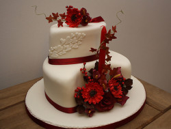 Beautiful Anniversary cake