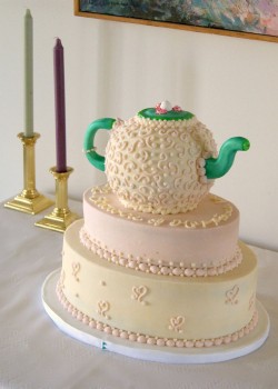 Bridal shower cake with teapot