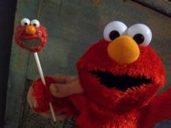 Cake pops – Hello Elmo