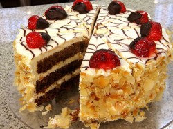 Carrot cake with strawberries