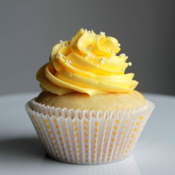 Cupcake with lemon buttercream frosting