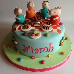 Birthday cake – eating Peppa pig