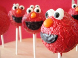 Sweet Elmo cake pops