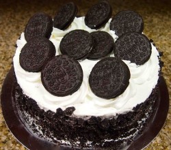 Traditional Oreo cake