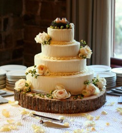 Wedding cake with birds