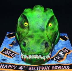 Cake – dinosaur head