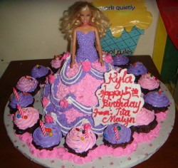 Barbie cake with cupcakes