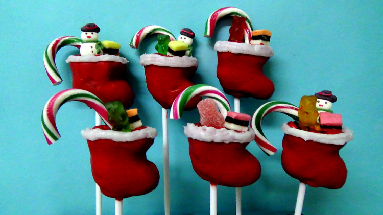 Cake pops – Santa socks