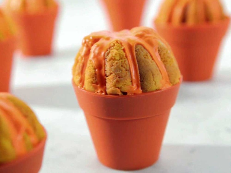 Cute pumpkin cupcakes