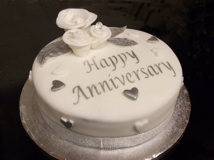 Happy Anniversary cake