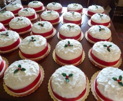 Mini Christmas Cakes