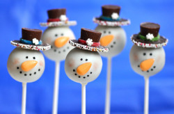 Snowman cake pops