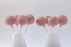 Sparkling pink birthday cake pops