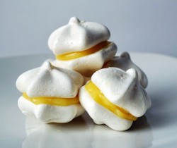 Tasty meringue cookies