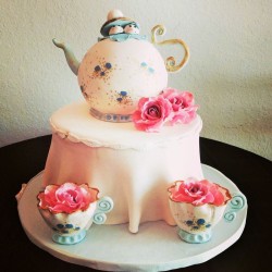 Baby shower cake for twins