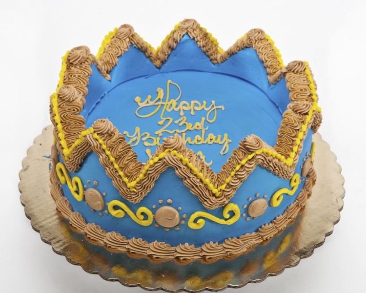 Birthday cake crown