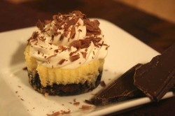 Cheesecake cupcakes with chocolate