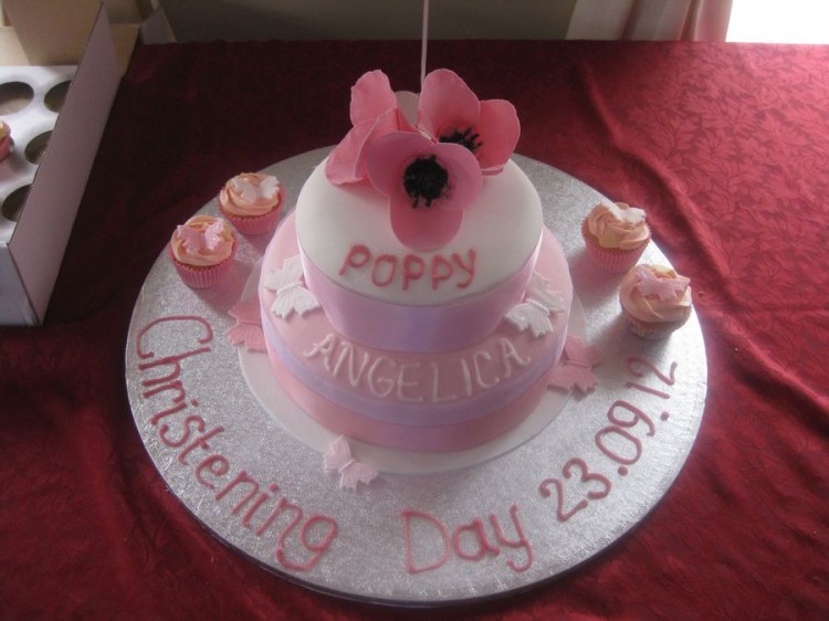Christening cake with poppy