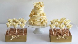 Wedding cake pops – roses