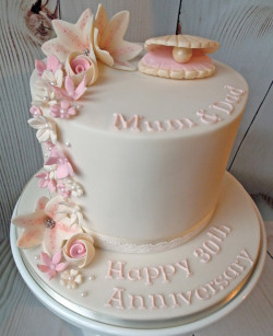 Beautiful pearl wedding cake