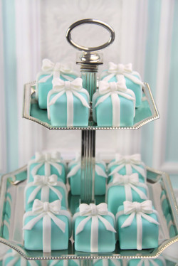 Blue mini cakes