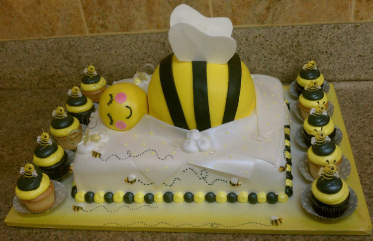 Bumble bee baby shower cake