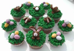 Easter cupcakes – bunnies in the grass