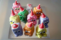 Mini cakes for kids