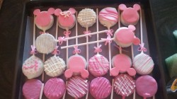 Oreo pops, cookie pops, minnie mouse cookie pops, gotcakes_ want cakes miri bakes