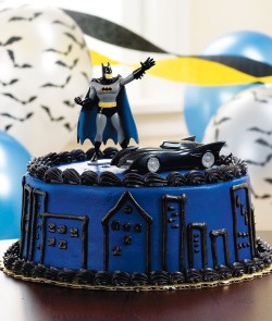 Batman cake with car