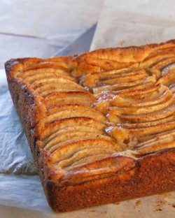 Delicious square apple cake