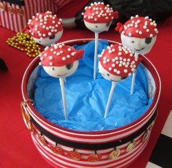 Pirate cake pops