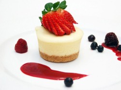 Mini cheese cake with strawberry