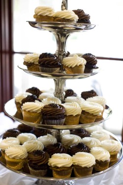 Sweet wedding cupcakes