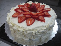 Vanilla strawberry cake