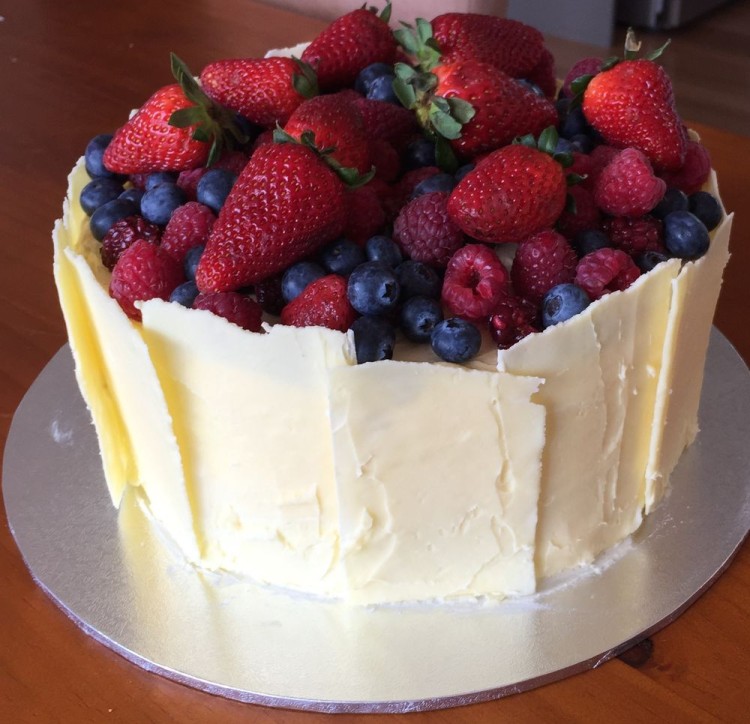 Berries and White Chocolate Cake