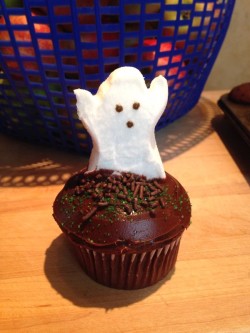 Birthday Cupcake Ghost