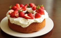 Cake with Strawberries