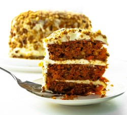 Carrot cake with tea