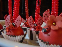 Lady Bug Red Cake Pops