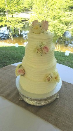 Outdoor Wedding Cake