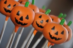 Pumpkin Cake Pops