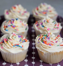 Sparkling Vanilla Cupcakes